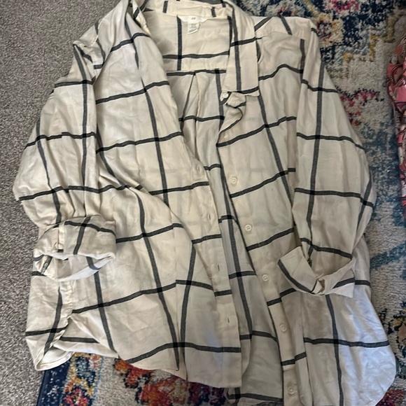 H&M Tops - H & M // oversized boyfriend fit flannel black & white